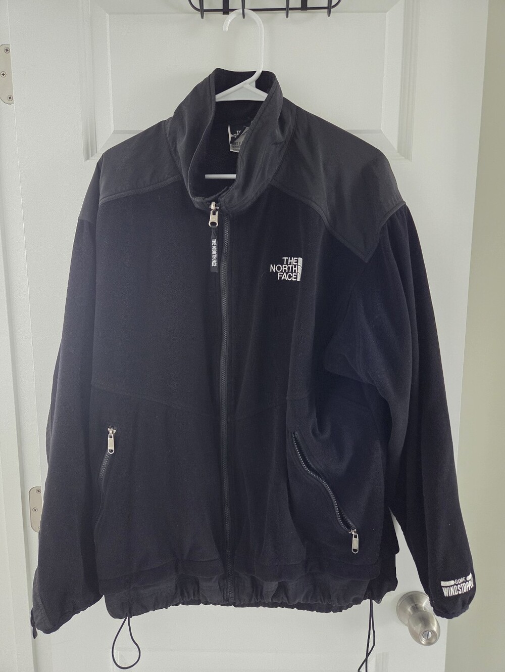 The North Face Size XL Black Lightweight Fleece Jacket with Windstopper Cuffs